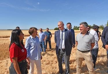 Lors de la visite de la ministre de l’Agriculture dans le Loiret, la FNSEA 45 a porté plusieurs dossiers d’urgence, de l’accès à l’eau aux difficultés des filières, en appelant à des réponses concrètes.