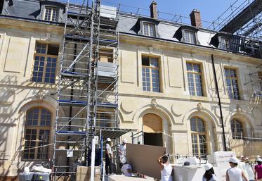 Jeudi 18 juin, à Versailles (Yvelines). L'aile de Saint-Cloud de la Grande écurie du château de Versailles est en rénovation pour permettre le développement du Campus Versailles, établissement d'enseignement.