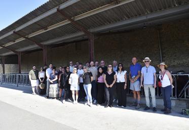 Chaumes-en-Brie (Seine-et-Marne), mercredi 8 juillet. Si l'accent a été mis sur l'atelier bovins viande, les deux autres piliers de l'exploitation - bioénergies et grandes cultures - ont été abordés. 