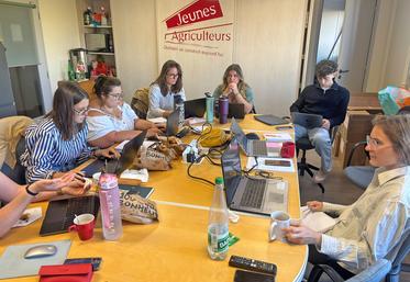 Mardi 6 octobre, à Orléans. Les équipes départementales des JA du Centre-Val de Loire se sont retrouvées pour partager leurs actualités et préparer les prochains rendez-vous du réseau.