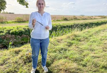 Vendredi 2 octobre, à Blandainville. Grâce à une corde de sa conception, Camille Foucher et sa start-up Cillon, permettent de connaître l'état de santé d'un sol.