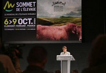 Jeudi 8 octobre, à Cournon-d'Auvergne (Puy-de-Dôme). Annie Genevard, ministre de l'Agriculture, a annoncé des mesures de soutien aux agriculteurs en réponse à la sécheresse. Le fruit de plusieurs mois de mobilisation syndicale.