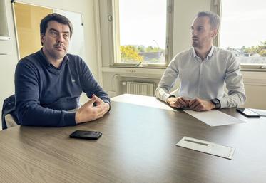 Mardi 29 septembre, à Chartres. Séverin Sergent (à g.) préside le comité technique départemental de la Safer et François Jeannot en est le directeur.