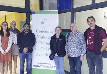 Vendredi 16 octobre, à Aubenas (Ardèche). Une délégation de l'École de responsables caprins de Centre-Val de Loire était présente à Fromagora.