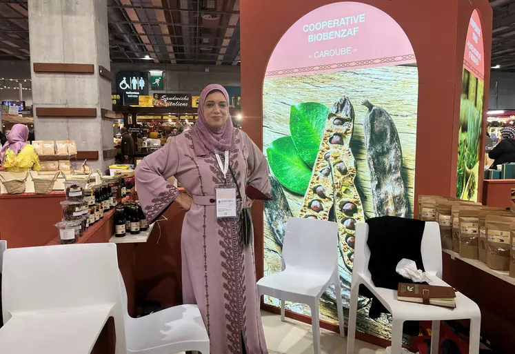 Khadija Lyahmouti en caftan au salon de l'agriculture 2025 à Paris