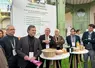 Claude Tabel (UFS), Albert Mathieu (Cfsi - Sifpaf), Benoît Piétrement, Jacques Mathieu et Frédéric Gond (Copil blé dur) sur le stand d'Intercéréales à la Bourse européenne le 6 décembre 2024 