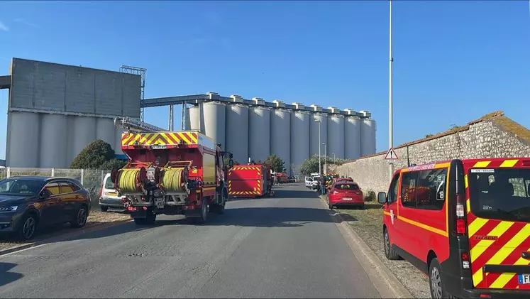 Incendie des silos Sica Atlantique à La Rochelle maîtrisé