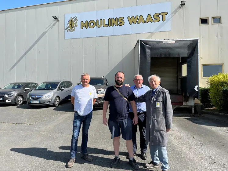 De gauche à droite : Michel Waast (Moulins Waast), Tristan Wecxsteen (boulanger, Les pains de Tristan), Thierry Hache (Grainoble) et Émile Waast (Moulins Waast)