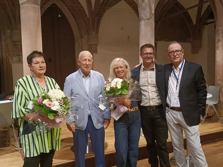 Séquence émotion lors de cette Journée des grains du 4 septembre 2025 : c’est avec un réel plaisir qu’Antoine Wuchner, président de l’ABCS, a célébré la reconnaissance, par la filière alsacienne, du travail de Michèle Waegele, directrice générale d’Europe Crop United, au service de l’agriculture. Elle prendra sa retraite fin 2025.