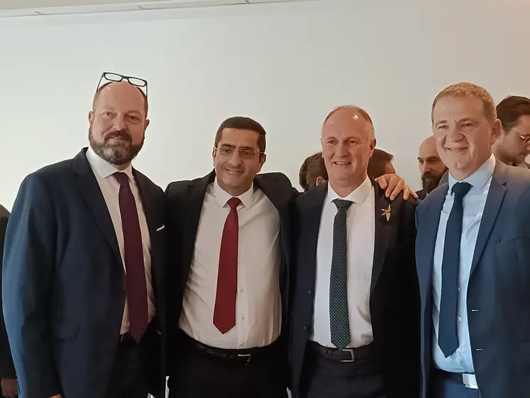 De gauche à droite, Charles Descamps, nouveau directeur de Nord Céréales, Marc Touati, économiste, Joël Ratel, directeur sur le départ de Nord Céréales, et Laurent Bué, président de Nord Céréales, lors de l'assemblée générale de Nord Céréales le 5 décembre 2025.