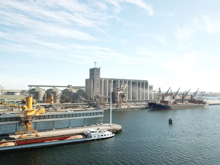 Installations de Nord céréales dans le port de Dunkerque.