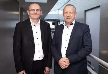 Serge Le Batz et Georges Galardon, respectivement président du Goupe d'aucy et de Triskalia. © DR