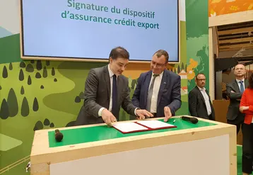 Laurent Saint Martin, ministre délégSignature du dispositif pour les opérations d’exportations de céréales françaises sur le SIA.