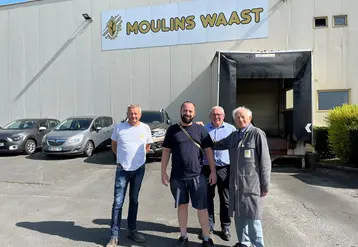 De gauche à droite : Michel Waast (Moulins Waast), Tristan Wecxsteen (boulanger, Les pains de Tristan), Thierry Hache (Grainoble) et Émile Waast (Moulins Waast)