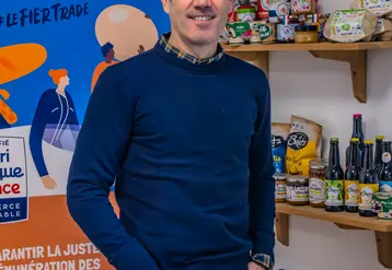 Un portrait en photo de Ludovic Brindejonc, directeur du label de commerce équitable Agri-Ethique