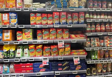 rayon de pâtes dans une supérette