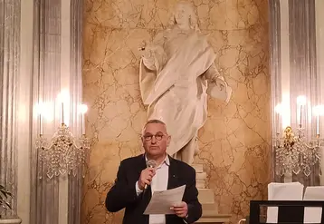 Stéphane Ménard, président de la Bourse de Commerce de Rouen, lors de son discours pour célébrer les 100 ans de la Bourse de la ville normande, dans le cadre grandiose de la salle des Etats de l’Archevêché.