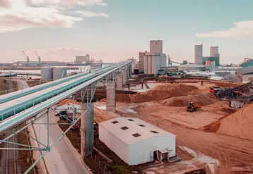 Grainoduc de Sica Atlantique sur le port de La Rochelle La Pallice