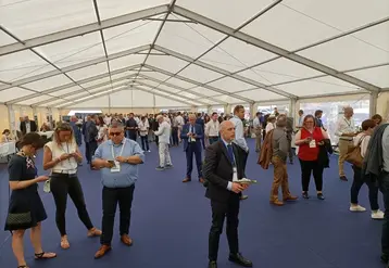 <em class="placeholder">La Bourse aux grains de Sète, qui s'est tenue sur le môle Saint-Louis, a accueilli environ 400 personnes pour son édition 2026. </em>