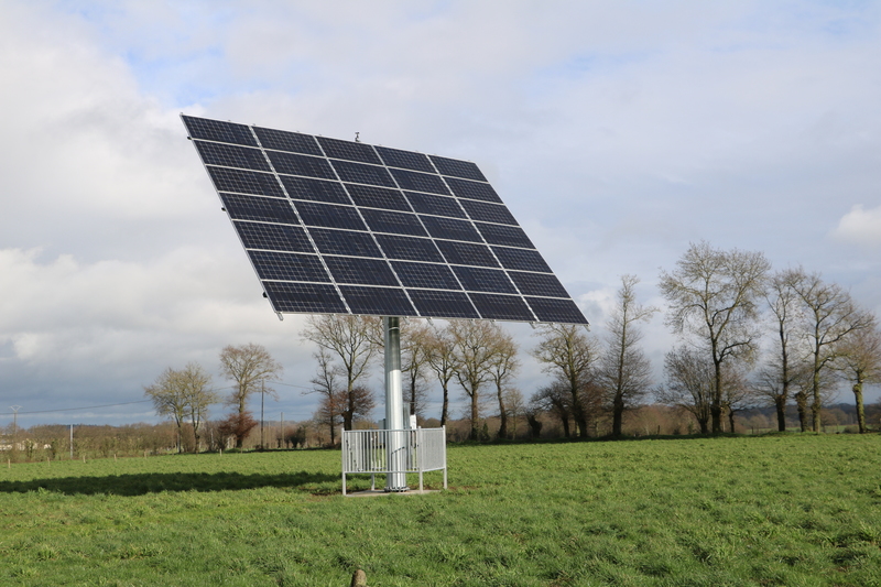 Autonomie en électricité] Le Gaec Philippeau a investi dans un tracker  solaire