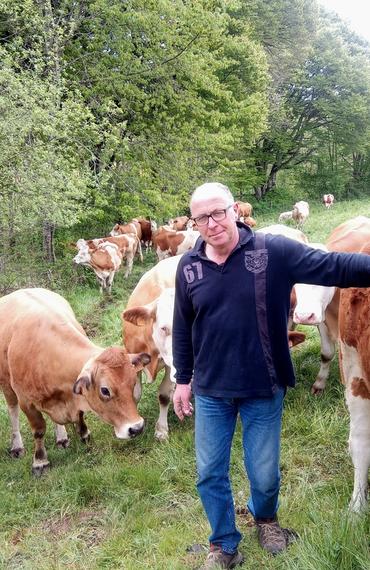 Serge Franc, président du groupement d'employeurs. « Les salariés sont formés aux spécificités du cahier des charges AOP, sécurité pour les producteurs adhérents et pour la coopérative. »  © DR