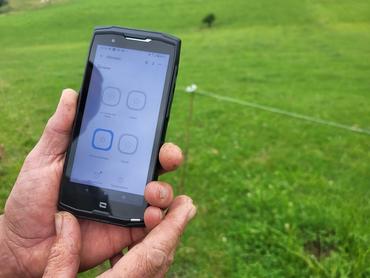bouton d'activation de clôture connectées depuis un téléphone