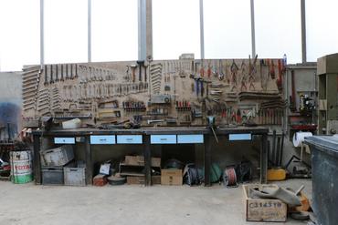 <em class="placeholder">atelier de bricolage très bien rangé</em>