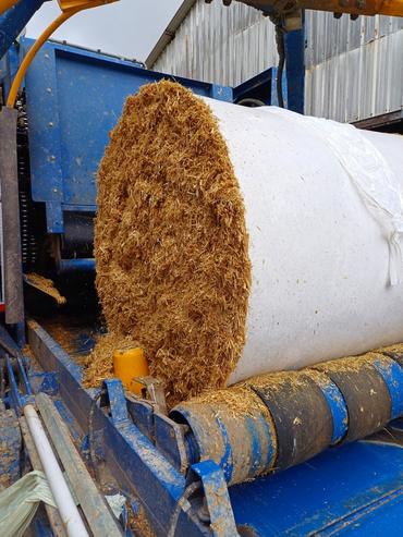 <em class="placeholder">balle de ration enrubannée</em>