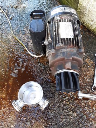 <em class="placeholder">intérieur d'une pompe avec sa membrane en silicone</em>