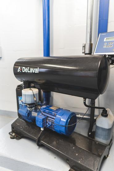 <em class="placeholder">Pompe à vide des robots de traite DeLaval</em>