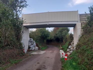 <em class="placeholder">Pont à vaches au dessus d'une route</em>