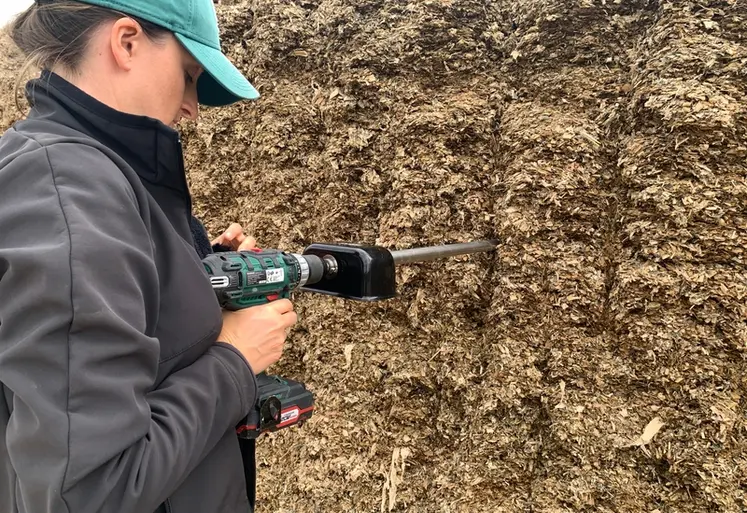 <em class="placeholder">carotteuse à fourrages; analyse de fourrages</em>