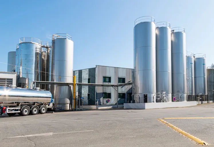 <em class="placeholder">site de transformation laitière en France</em>