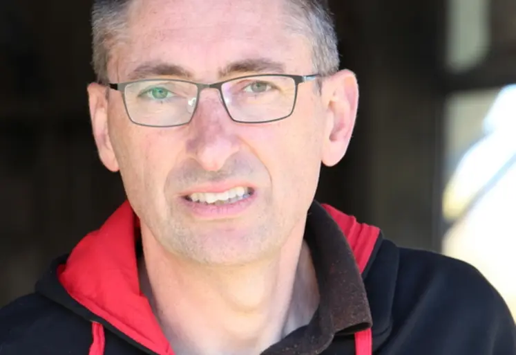 <em class="placeholder">Benoît Aubry, éleveur en Mayenne</em>