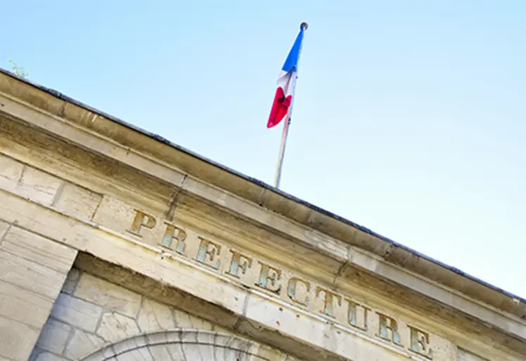 Fronton d'une préfecture