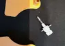 <em class="placeholder">Boucle auriculaire pour prélèvement de cartilage avec le trocard métallique et la cupule récupératrice.</em>