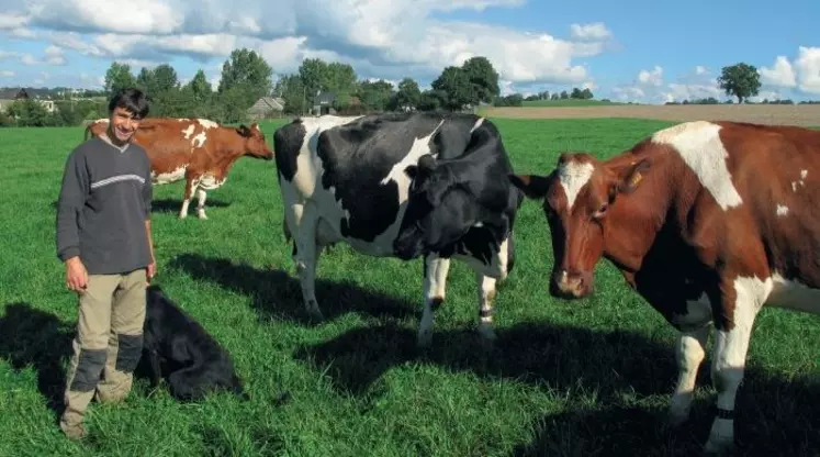 ANTON SIDLER. « Notre réflexion sur l’autonomie alimentaire rompt fondamentalement
avec les stratégies classiques. Il n’y a rien de compliqué, c’est avant tout du bon sens. »