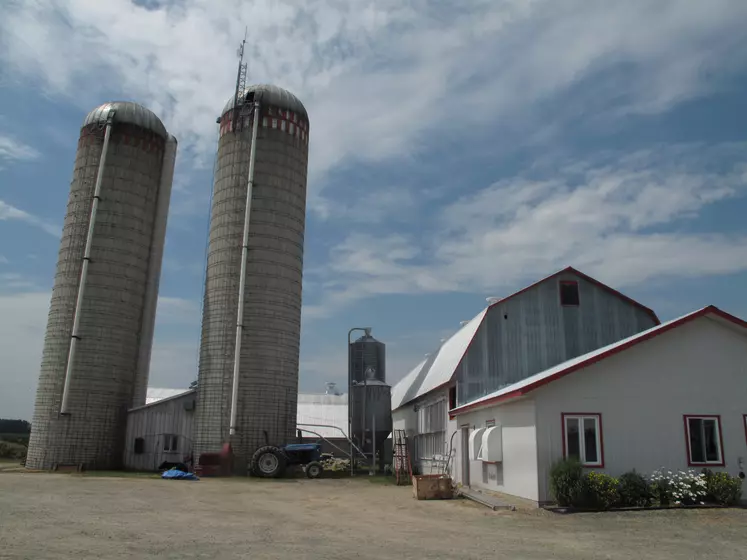 une exploitation laitière au Québec - 2014