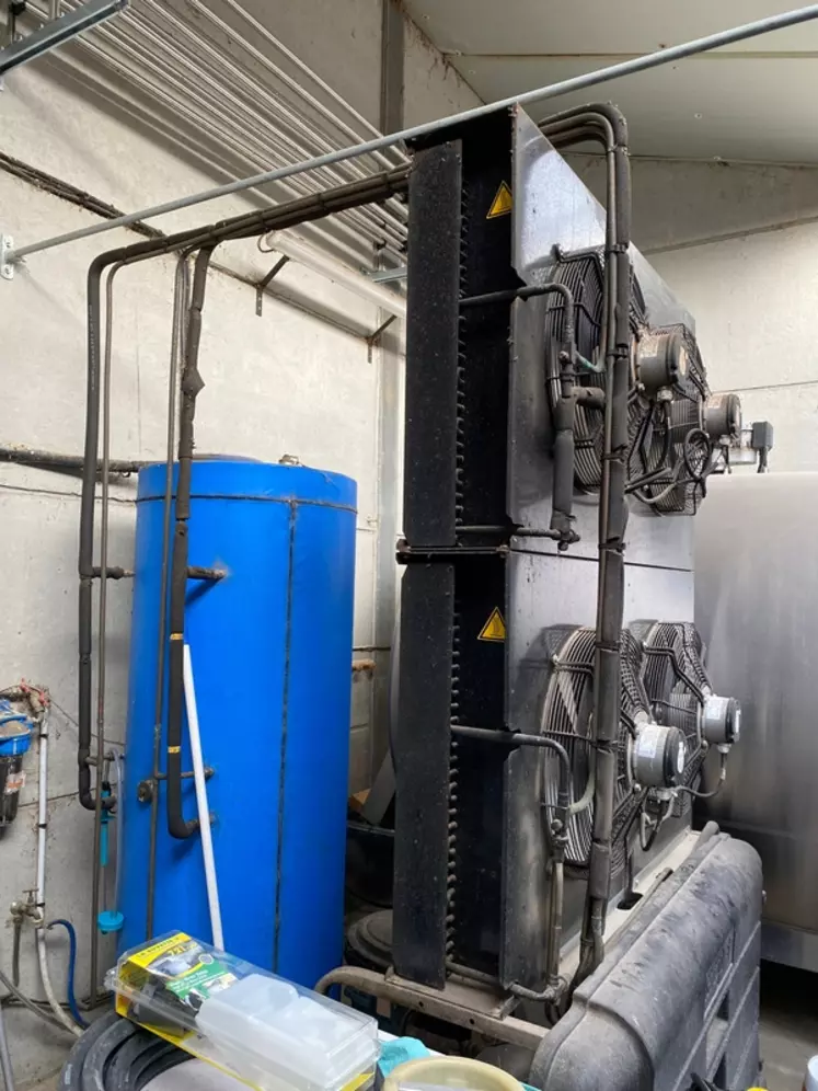 L’implantation d’un récupérateur de chaleur sur le tank à lait nécessite que l’installation soit réalisée par un professionnel du froid.