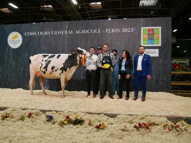 Riverside De Kreisker (Chief Stan X Monterey) – Gaec De Kreis Ker (29) - Championne espoir