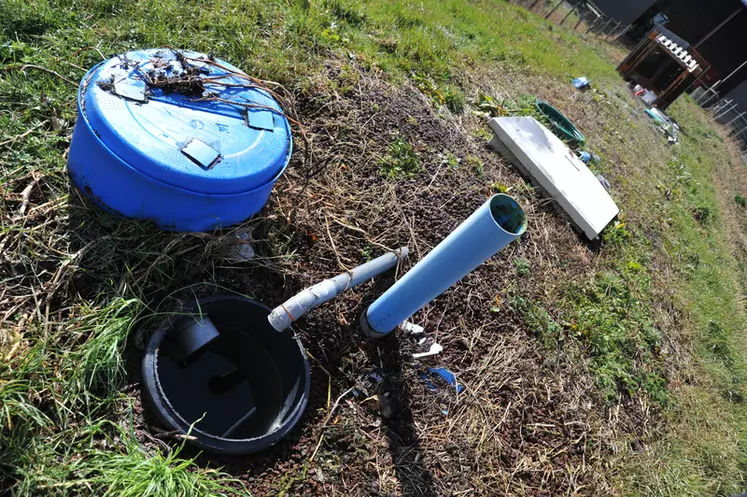regard d'échantillonnage des eaux usées traitées
