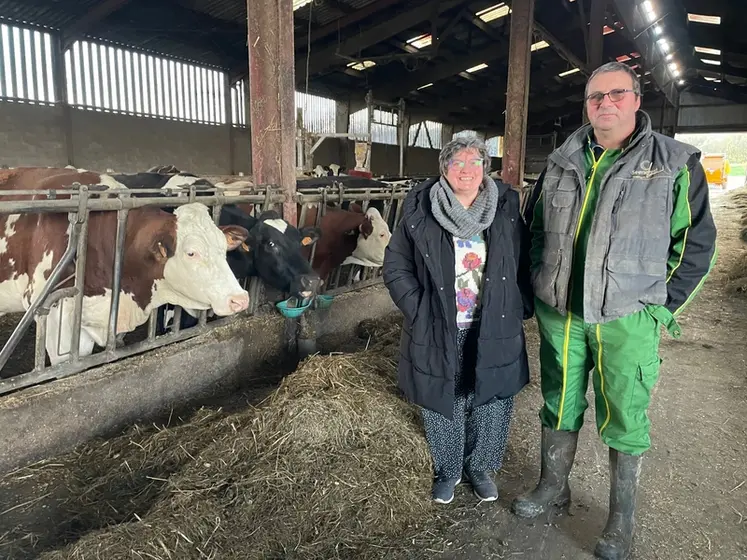 <em class="placeholder">Christine et Pascal Garnier, éleveurs laitiers.</em>
