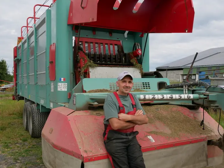 <em class="placeholder">Didier Sureau et son autochargeuse en Loire-Atlantique.</em>