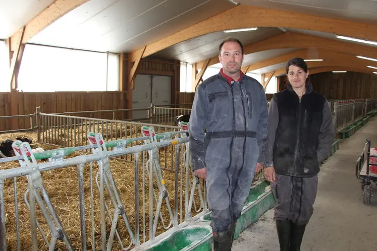 <em class="placeholder">Céline et Julien Foureau, éleveurs dans la Sarthe</em>