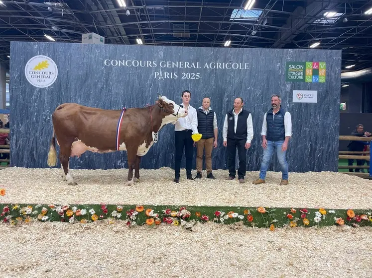 <em class="placeholder">championne adulte abondance SIA 2025</em>