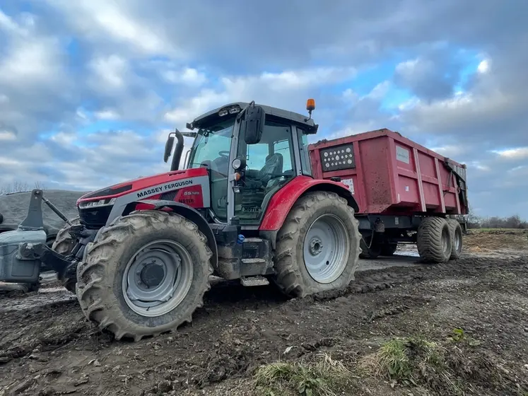 <em class="placeholder">tracteur de 110 cv</em>