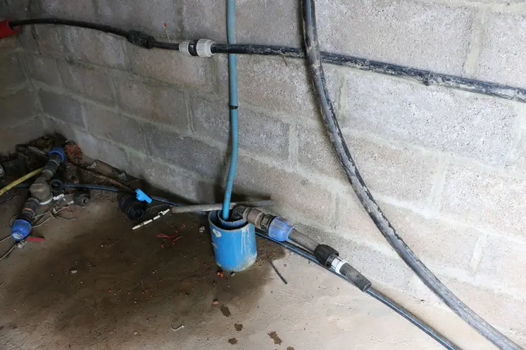<em class="placeholder">Forage protégé par une cabane</em>