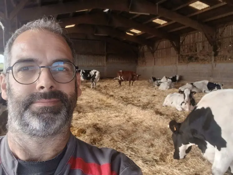 <em class="placeholder">Fabrice Halbert, éleveur laitier</em>