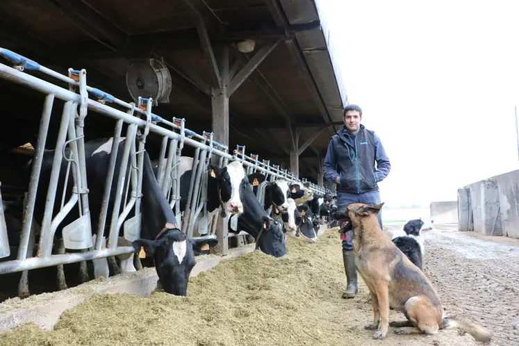 <em class="placeholder">Victor Charles, éleveur de vaches laitières, dans les Deux-Sèvres</em>