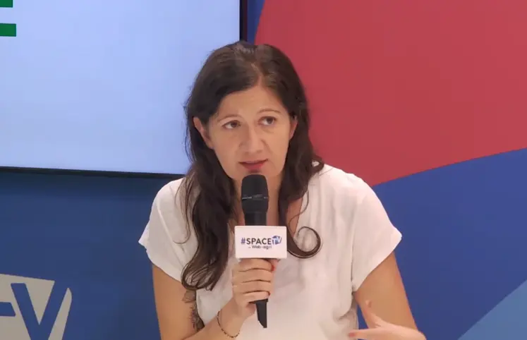 Kristel Gache, directrice de GDS France, sur un plateau TV au Space